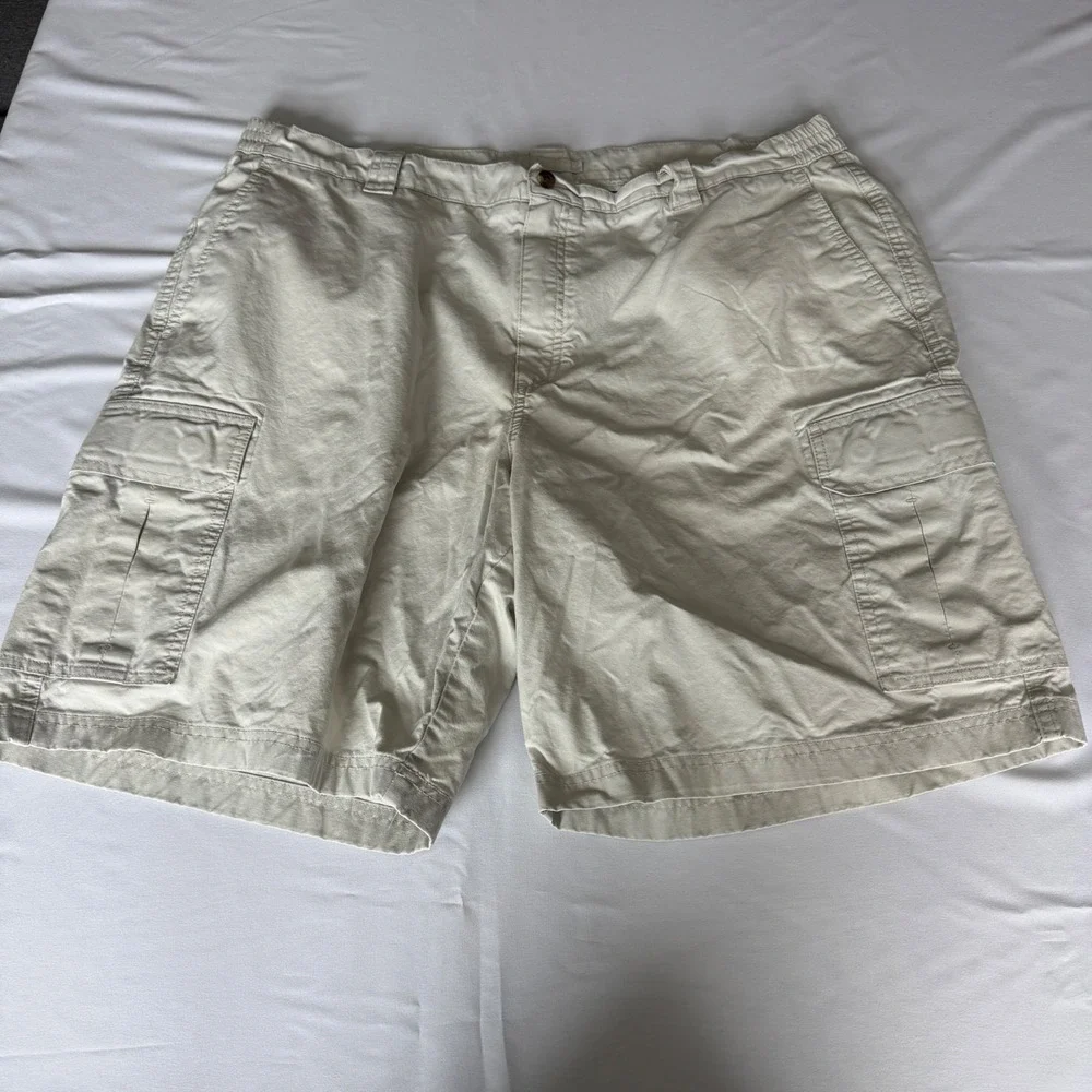 LL Bean Comfort Waist Cargo Shorts Mens 42 Khaki Tan Cotton Twill 2B2476 9